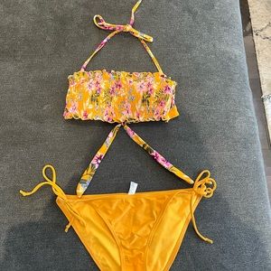 Ardene bikini size small (top and bottom) orange floral